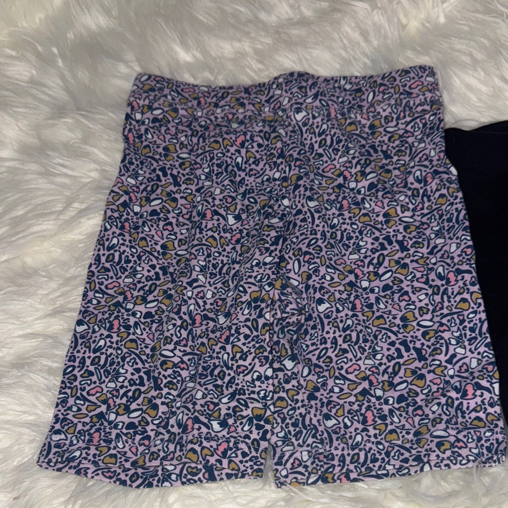 Colorful Patterned Shorts Set - Picture 4 of 9